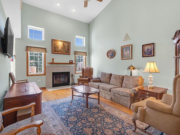5th image of 11423 Foxwoods Dr