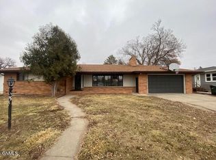 218 2nd Ave NW, Hazen, ND 58545