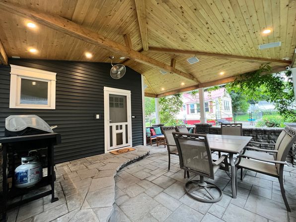 46 Pleasant St
