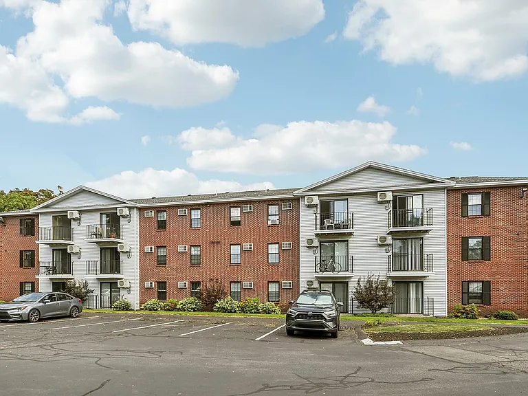 35-web-or-mls-Plantation St-S2708-027