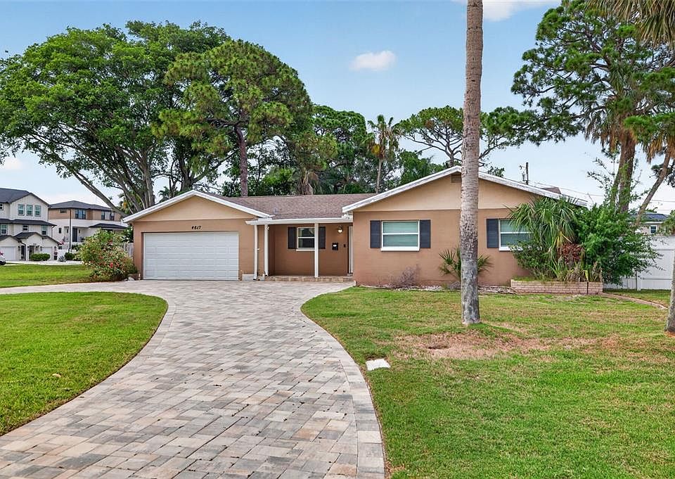 1st image of 4627 VENETIAN BOULEVARD NE