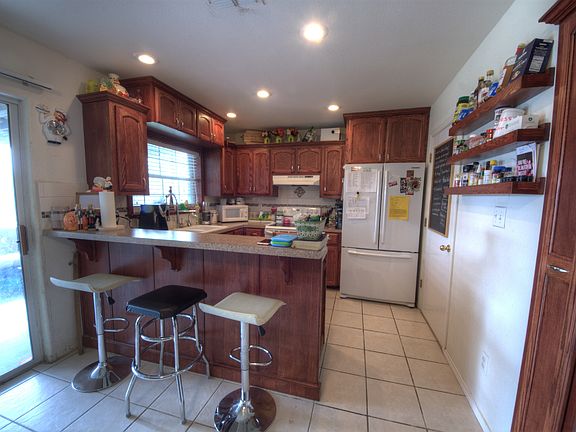 5th image of 9501 Kingbird Dr