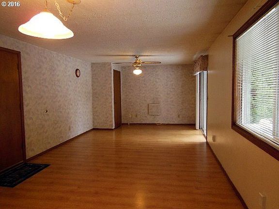3rd image of 5402 NE 64th Ave