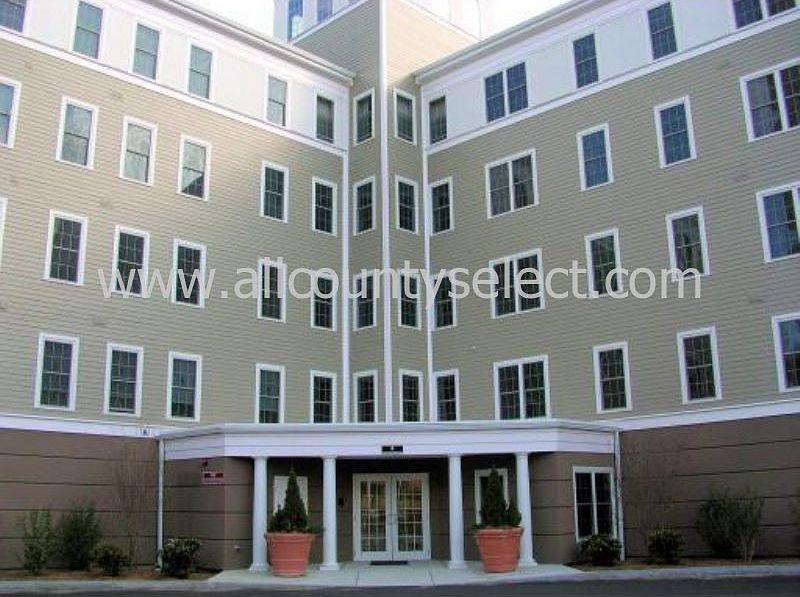 1st image of 8 Crowninshield St Unit 415