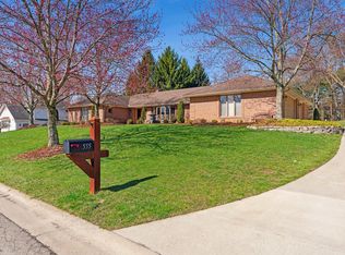 555 Westwood Dr, Newark, OH 43055