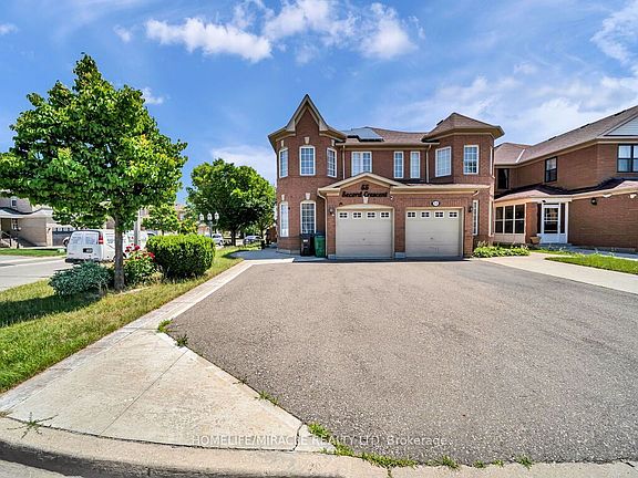 3rd image of 55 Secord Cres