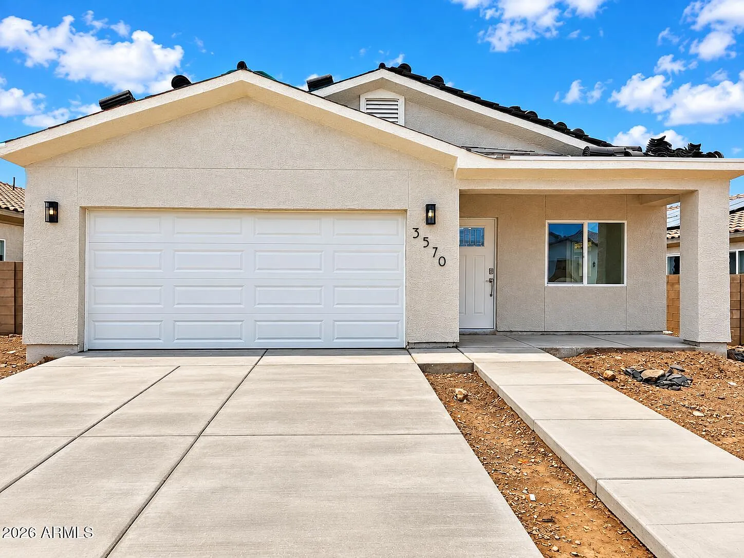 3 bed, 2.0 bath, 1550 sqft, $2,000 — Photo 1