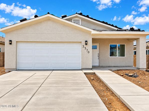 3570 Cam Del Rancho, Douglas, AZ 85607 – 3-bedroom rental in Douglas