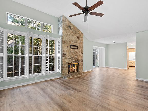 3rd image of 4694 Stansbury Ln