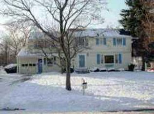 41 Meadow Dr, Webster, NY 14580