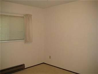 4th image of 26420 Pennsylvania Ave NE