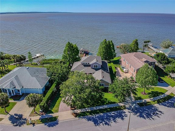4th image of 305 Zachary Wade St