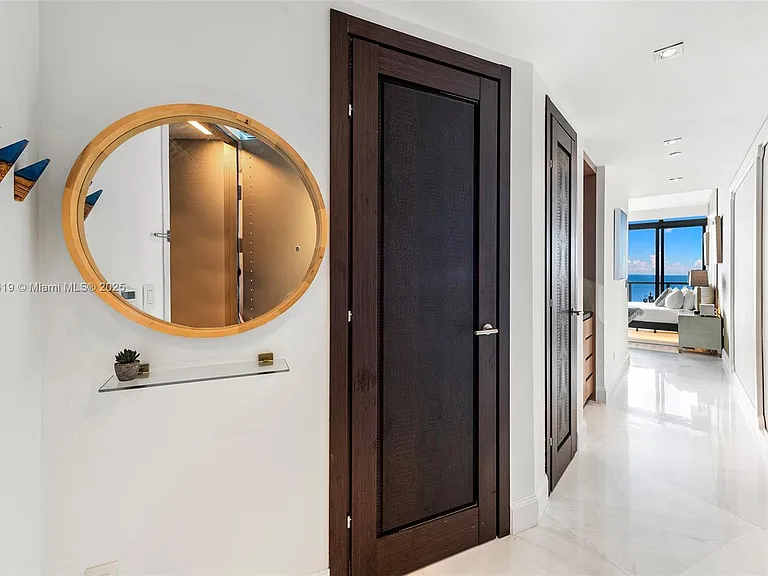 2201 Collins Ave — Photo 6
