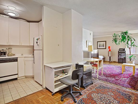 2nd image of 300 E 40th St APT 29A