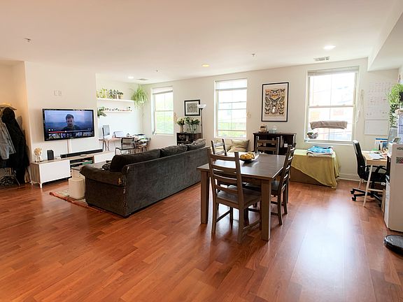 4th image of 1504 Fairmount Ave #D