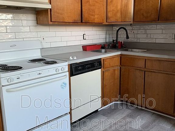 5th image of 39 Bollingbrook St #D