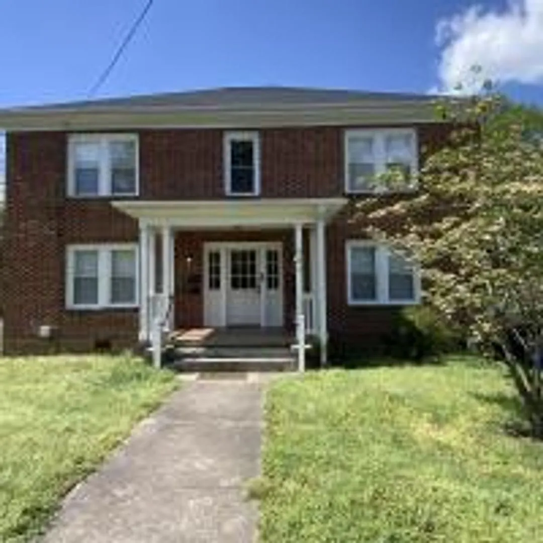321 E Fifth St — Photo 2