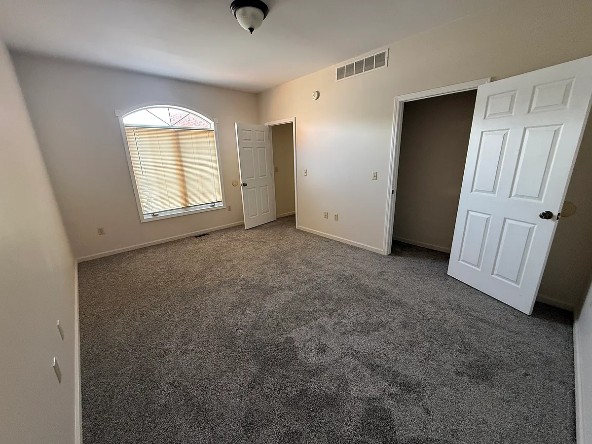 Building Photo - 7260 Boynton St #2