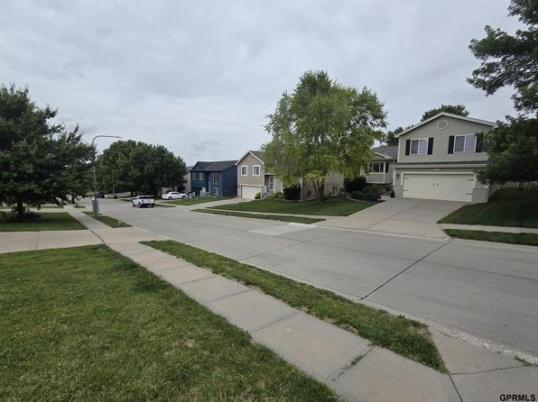 16419 Fowler Ave, Omaha, NE 68116 view 2