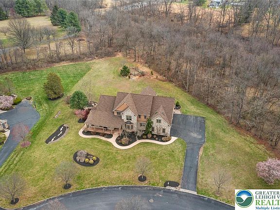4th image of 5590 Tuscany Ct