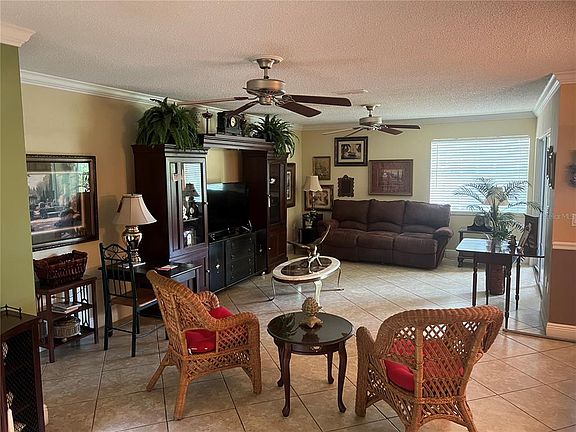 3rd image of 618 Maple Oak Cir Unit 112