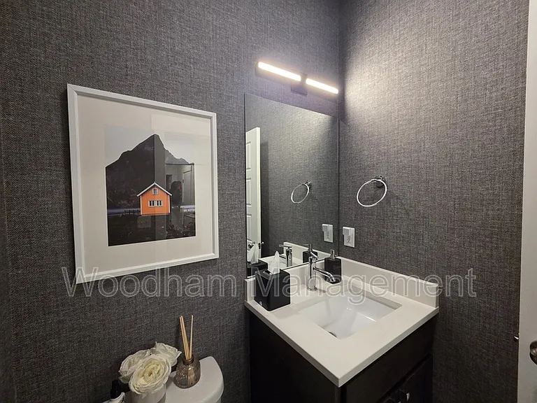 98 Caitlin Rd — Photo 23
