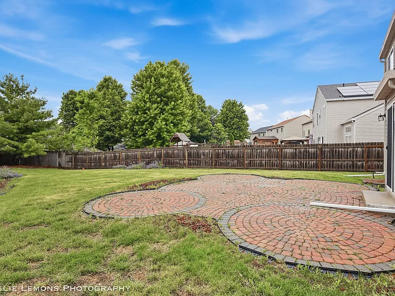 6816 Twin Falls Dr — Photo 27