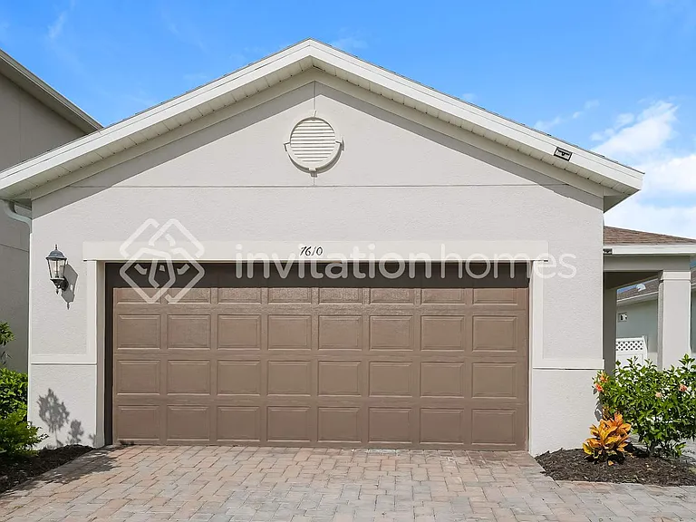 7610 Ashcroft Dr — Photo 1