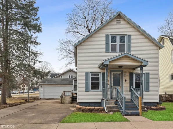 1127 Madison St, Lockport, IL 60441