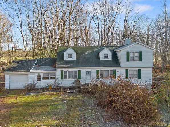 778 County Route 57, Phoenix, NY 13135