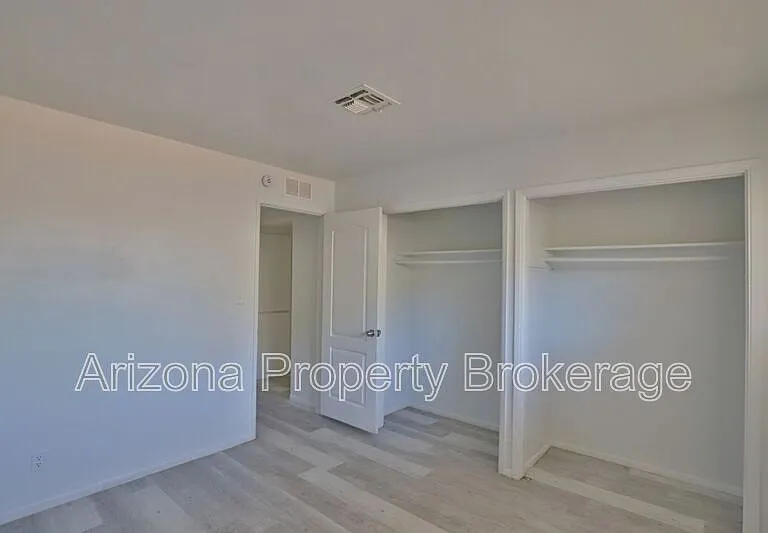 1702 W Vogel Ave #A7 — Photo 12
