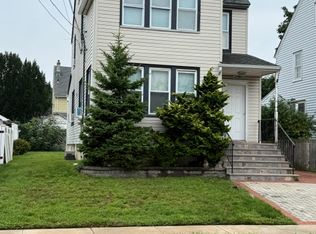 52 Marlboro Rd #B, Valley Stream, NY 11581