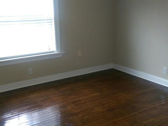 5th image of 4421 Fir St