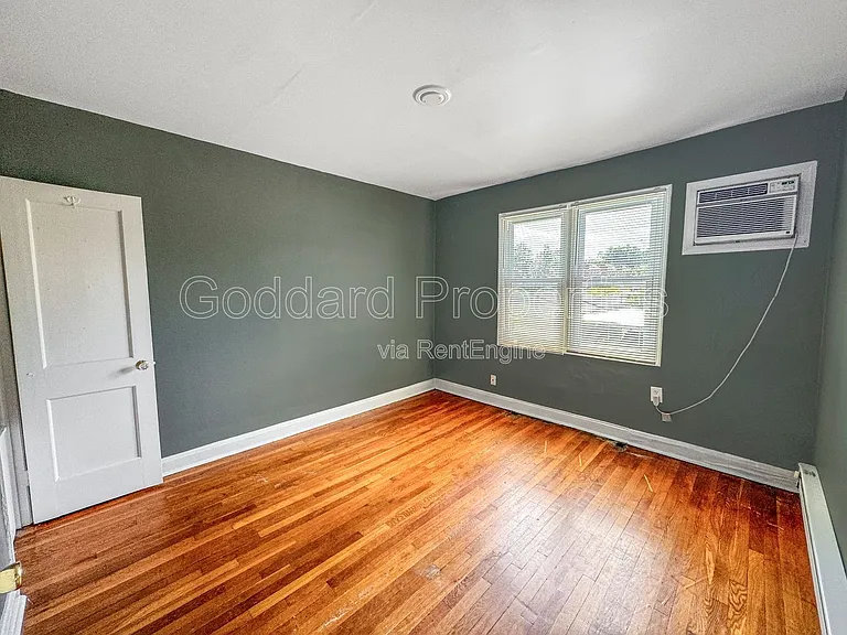 4910 Poe Ave #2 — Photo 12
