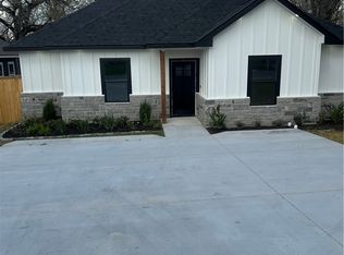 1612 Robeson St, Bryan, TX 77803