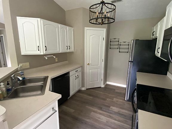 4th image of 1616 Ashley Ct APT 104