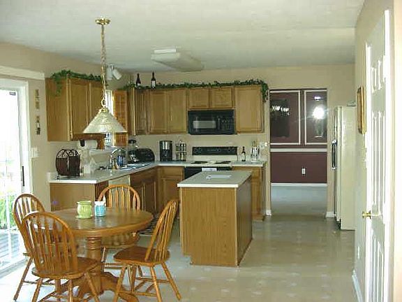 3rd image of 7045 N Greybudd Dr