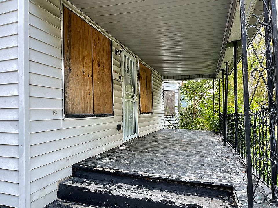 2nd image of 18874 Greeley St