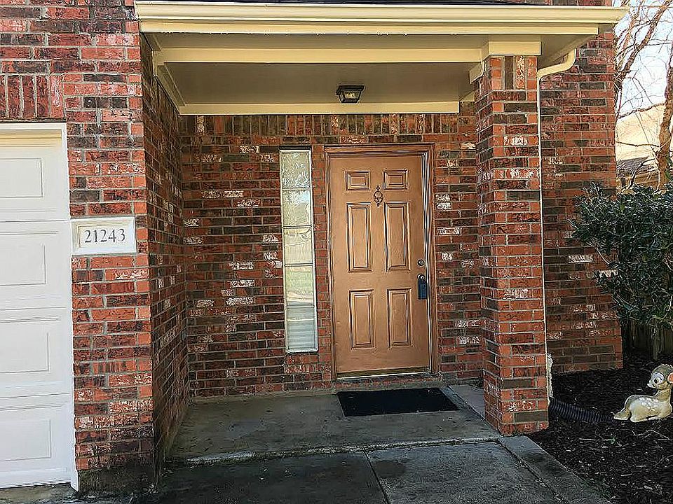 1st image of 21243 Woodland Green Dr