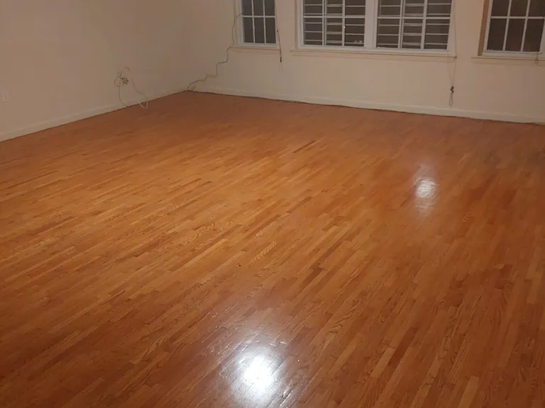 34-36 Vernon Ave #2 — Photo 10