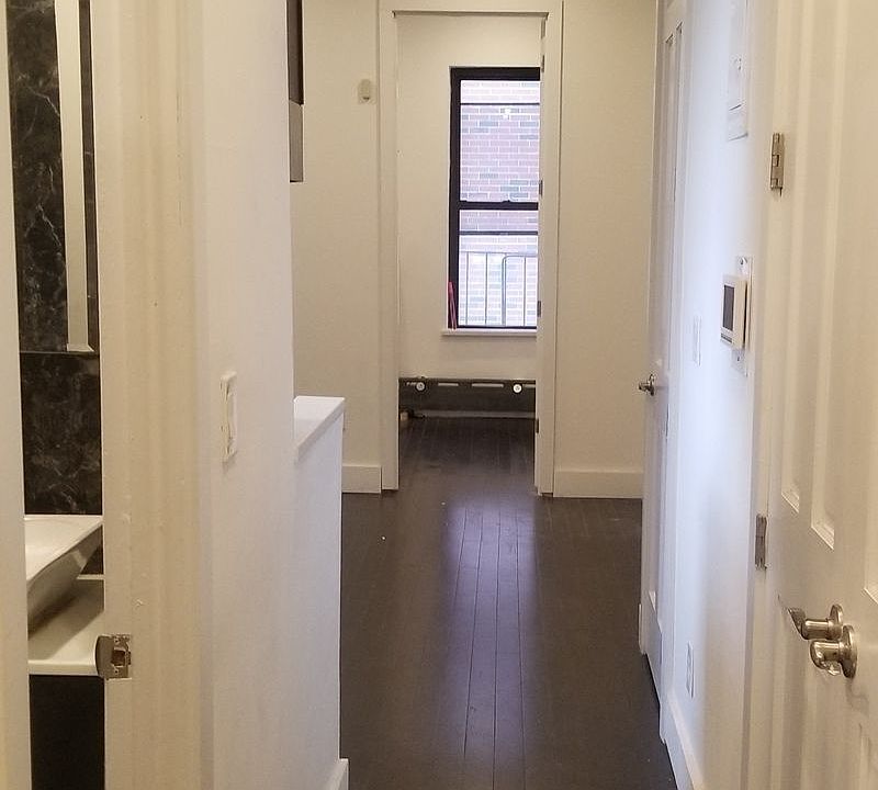 1st image of 611 E 11th St APT 6