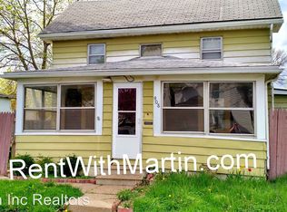 908 W 6th St, Waterloo, IA 50702