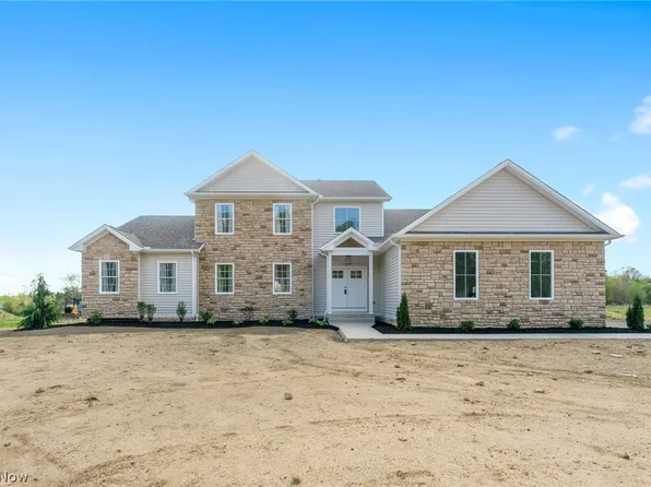 6926 S Raccoon Rd, Canfield, OH 44406