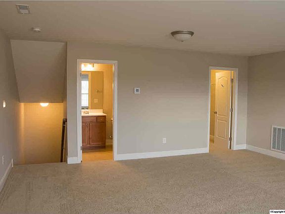 5th image of 414 Creekwater Cir
