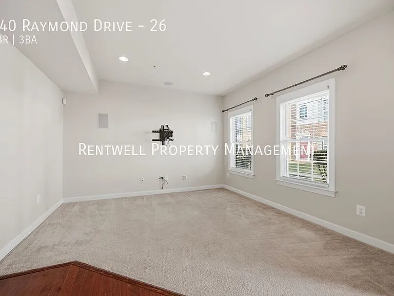 540 Raymond Dr #26 — Photo 5