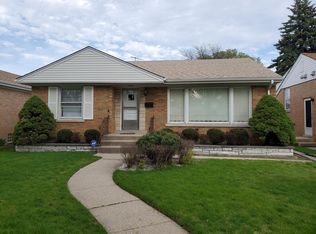 7629 Park Ave, Skokie, IL 60077