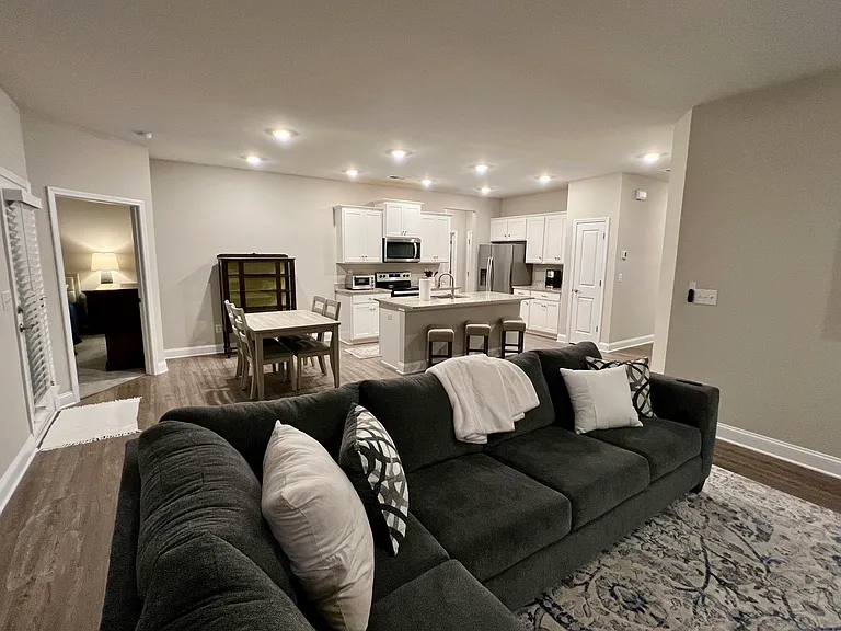 4612 Grove Manor Dr — Photo 6
