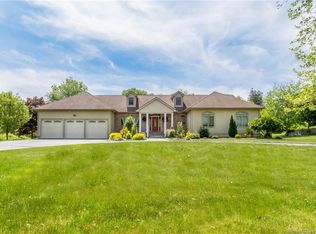 49 Frederick St, Trumbull, CT 06611