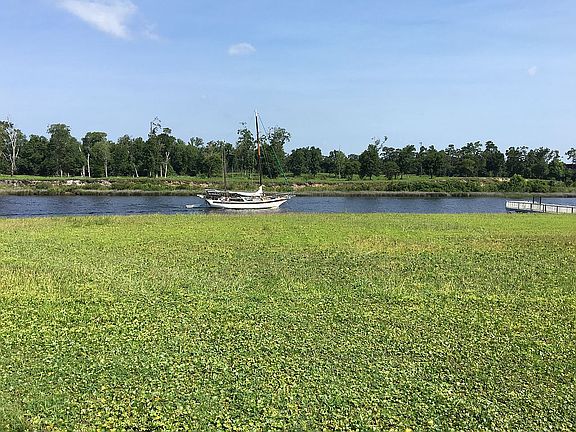 3rd image of 1408 Marina Bay Dr