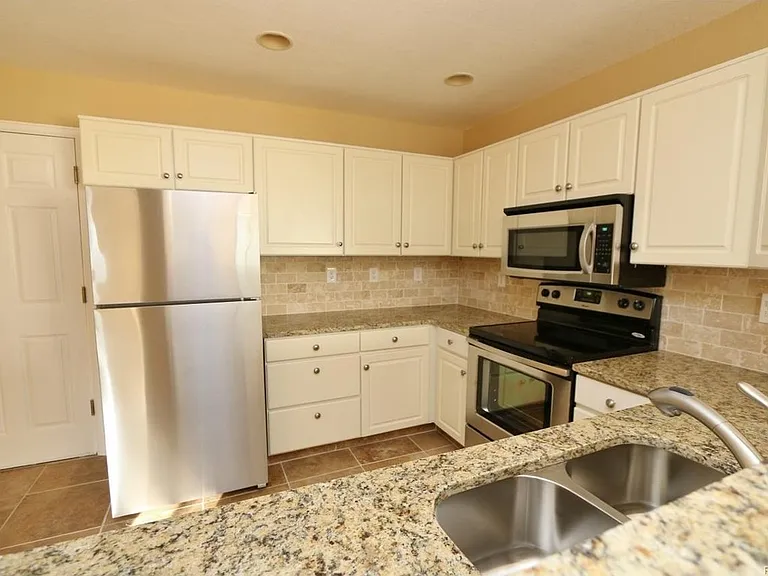 8754 Allison Dr #B — Photo 11